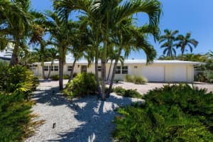 519 71ST STREET, HOLMES BEACH, FL 34217 Sold 08/29/25