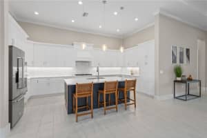 8241 PAVIA WAY, BRADENTON, FL 34202 - MLS#MFRA4660372