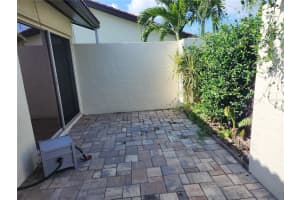 3409 MONTILLA COURT, SARASOTA, FL 34232 - MLS#MFRA4660443
