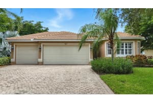 9827 Colonial Walk N, ESTERO