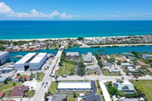 100 BAYSHORE ROAD, NOKOMIS, FL 34275 - MLS#MFRA4660511