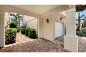1531 BURGOS DRIVE, SARASOTA, FL 34238 - MLS#MFRA4660523
