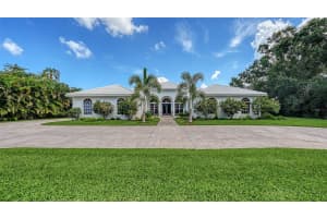 3639 BENEVA OAKS BOULEVARD, SARASOTA, FL 34238 - MLS#MFRA4660540