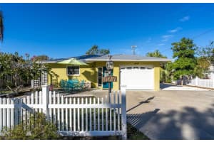 3617 Iroquois Ave, SARASOTA