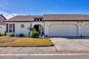 603 Chestnut Ln #90, ENGLEWOOD