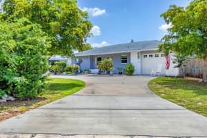 808 67TH AVENUE TERRACE, BRADENTON, FL 34207 - MLS#MFRA4660643