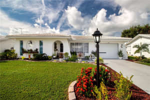 3906 CHINABERRY ROAD, BRADENTON, FL 34208 - MLS#MFRA4660680