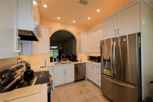 5633 LONG COMMON COURT, SARASOTA, FL 34235 - MLS#MFRA4660727