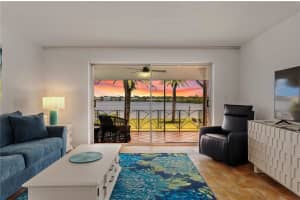 6005 MIDNIGHT PASS ROAD, SARASOTA, FL 34242 - MLS#MFRA4660736