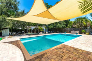 942 TARPON AVENUE, SARASOTA, FL 34237 Sold 12/23/25
