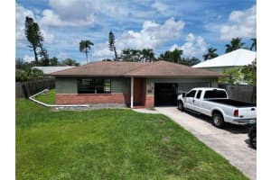 216 24th St Ne, BRADENTON