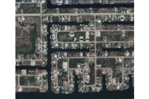 10611 RIVERSIDE ROAD, PORT CHARLOTTE, FL 33981 Sold 10/30/25