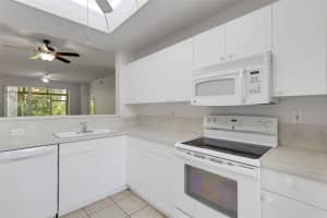 4640 TOWER HILL LANE, SARASOTA, FL 34238 - MLS#MFRA4660822