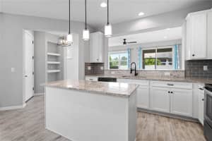 5007 SUNNYSIDE LANE, LAKEWOOD RANCH, FL 34211 - MLS#MFRA4660853