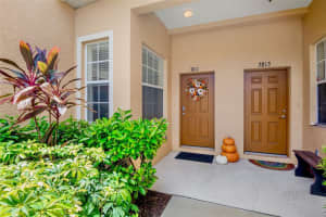 3811 PARKRIDGE CIRCLE, SARASOTA, FL 34243 - MLS#MFRA4660878