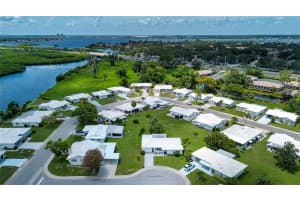 808 MANDARIN CIRCLE, BRADENTON, FL 34208 - MLS#MFRA4660880