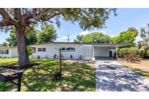 5820 24th St W, BRADENTON