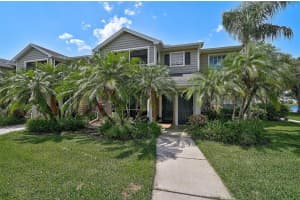 8827 Manor Loop #204, LAKEWOOD RANCH