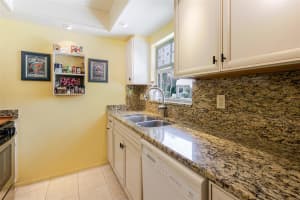 4846 VILLAGE GARDENS DRIVE, SARASOTA, FL 34234 - MLS#MFRA4660898