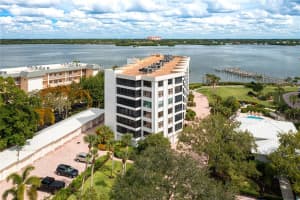 8701 MIDNIGHT PASS ROAD, SARASOTA, FL 34242 - MLS#MFRA4660907