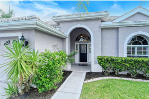 6807 SAGEBRUSH CIRCLE, SARASOTA, FL 34243 - MLS#MFRA4660968