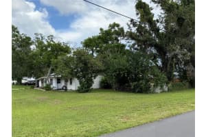 2104 37TH AVENUE, BRADENTON, FL 34208 - MLS#MFRA4661035