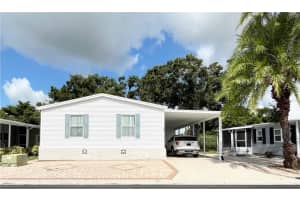 110 Oakwood Blvd W, SARASOTA