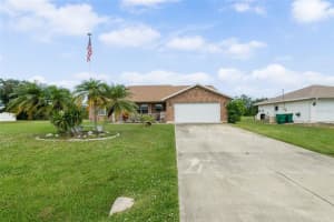 7235 Sunnybrook Blvd, ENGLEWOOD