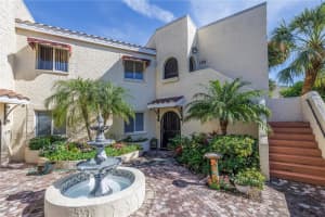 6101 34th St W #19h, BRADENTON