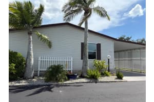 5707 45th St E #211, BRADENTON