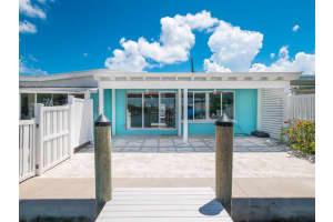 18 SEASIDE COURT, HOLMES BEACH, FL 34217 - MLS#MFRA4661145