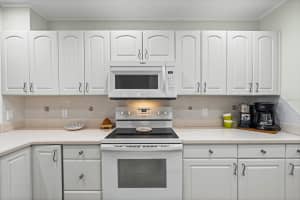 1255 PEPPERTREE DRIVE, SARASOTA, FL 34242 - MLS#MFRA4661191