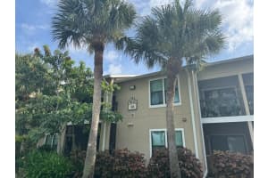 4045 Crockers Lake Blvd #23, SARASOTA