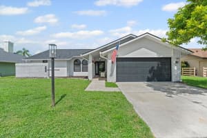 5747 39TH STREET CIRCLE, BRADENTON, FL 34203 Sold 09/19/25