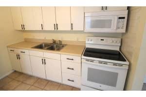 255 PINEAPPLE STREET, ENGLEWOOD, FL 34223 - MLS#MFRA4661360