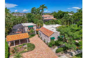 3838 FLORES AVENUE, SARASOTA, FL 34239 - MLS#MFRA4661399