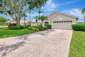 5854 FAIRWOODS CIRCLE, SARASOTA, FL 34243 Sold 10/17/25