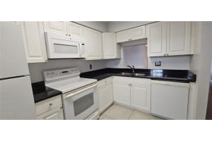 7294 CLOISTER DRIVE, SARASOTA, FL 34231 - MLS#MFRA4661461