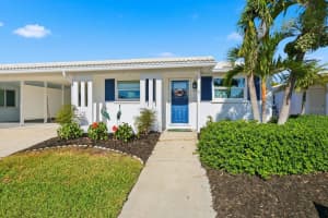 573 Spanish Dr N, LONGBOAT KEY