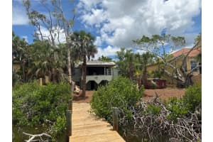 1938 HIGH POINT DRIVE, SARASOTA, FL 34236 - MLS#MFRA4661507