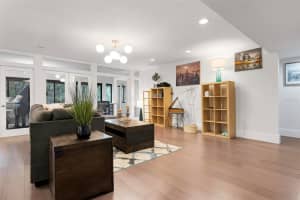 3330 THORNWOOD ROAD, SARASOTA, FL 34231 - MLS#MFRA4661513