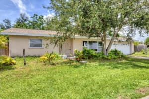 2104 S Tuttle Ave, SARASOTA