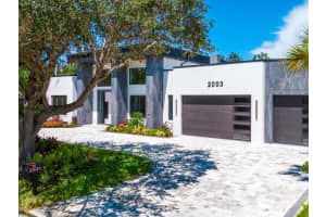 2003 SHADE AVENUE, SARASOTA, FL 34239 Sold 09/25/25