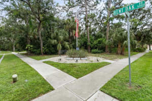 BENT OAK DR, SARASOTA, FL 34232 - MLS#MFRA4661572