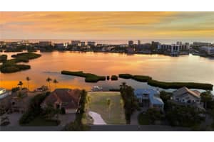 5848 TIDEWOOD AVENUE, SARASOTA, FL 34231 - MLS#MFRA4661575