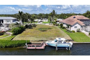 5848 TIDEWOOD AVENUE, SARASOTA, FL 34231 - MLS#MFRA4661575