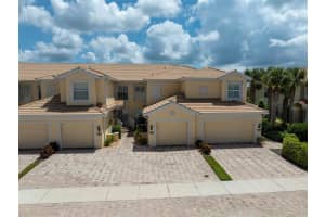 1257 Burgos Dr #302, SARASOTA