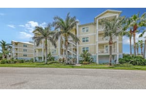 3430 77th St W #301, BRADENTON