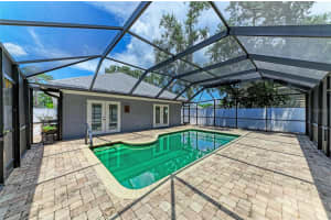 2110 HAWTHORNE STREET, SARASOTA, FL 34239 - MLS#MFRA4661649