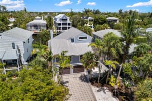 5121 OXFORD DRIVE, SARASOTA, FL 34242 Sold 09/02/25
